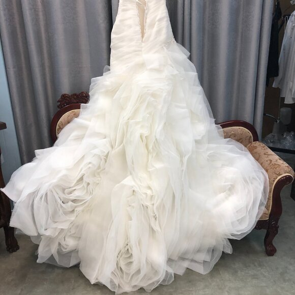 Ruffle-Bottom Mermaid Fit & Flare Bridal Gown, Sexy Flattering Corset Flounced - Picture 8 of 13